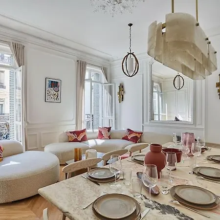 Exceptional 4 Bedrooms Opera Vendome * Paříž