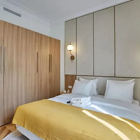 Exceptional 4 Bedrooms Opera Vendome