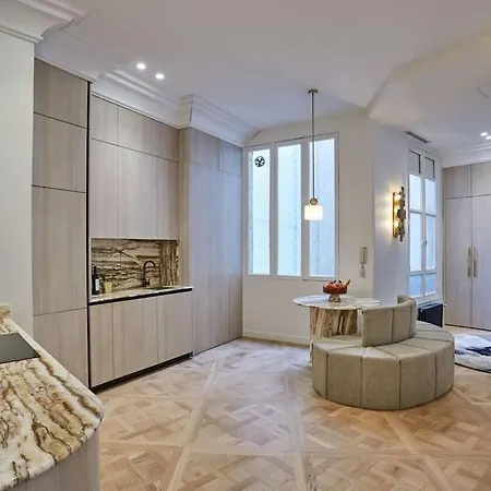Apartmán Exceptional 4 Bedrooms Opera Vendome Paříž