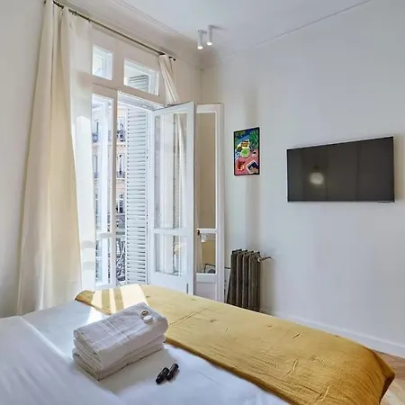 Exceptional 4 Bedrooms Opera Vendome Apartmán *