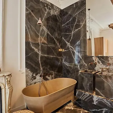 Exceptional 4 Bedrooms Opera Vendome