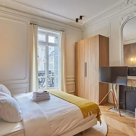 Exceptional 4 Bedrooms Opera Vendome Apartmán
